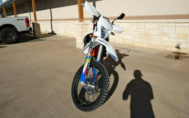 2026 KTM 500 EXCF 6 DAYS