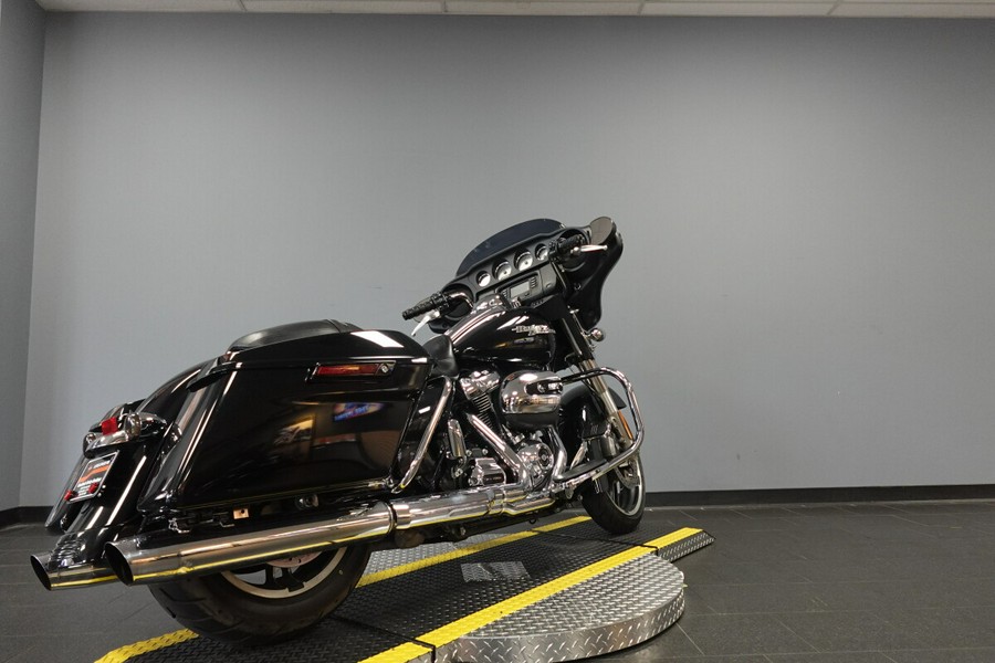 2017 Harley-Davidson Street Glide FLHX