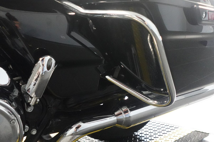 2017 Harley-Davidson Street Glide FLHX