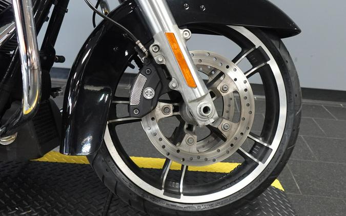 2017 Harley-Davidson Street Glide FLHX
