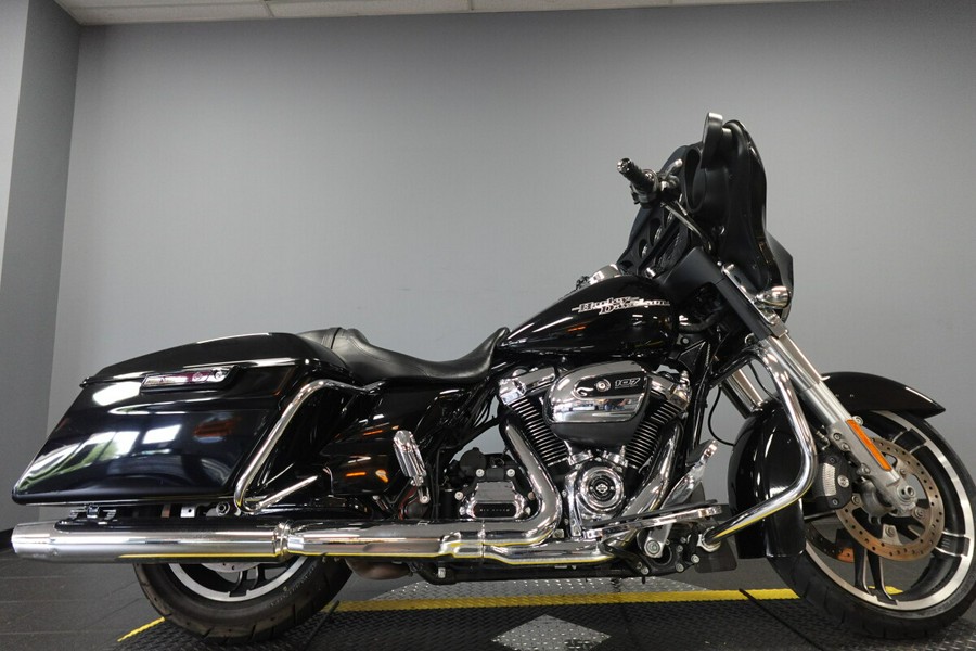 2017 Harley-Davidson Street Glide FLHX