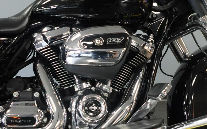 2017 Harley-Davidson Street Glide FLHX