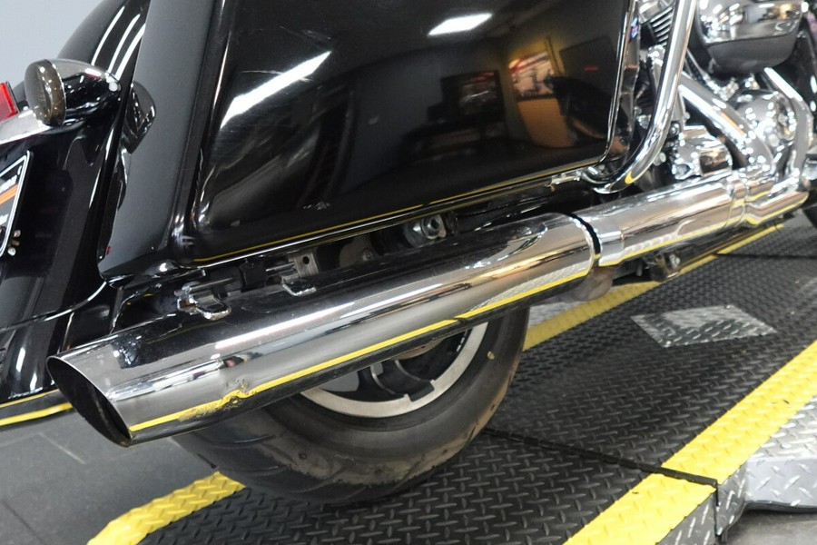 2017 Harley-Davidson Street Glide FLHX