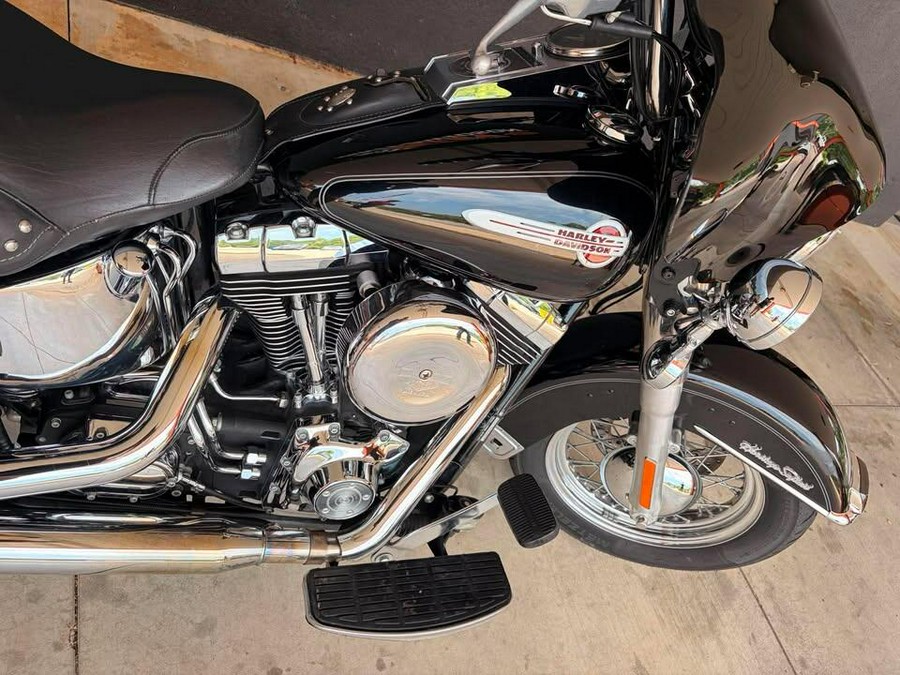 FLSTC 2004 Heritage Softail® Classic