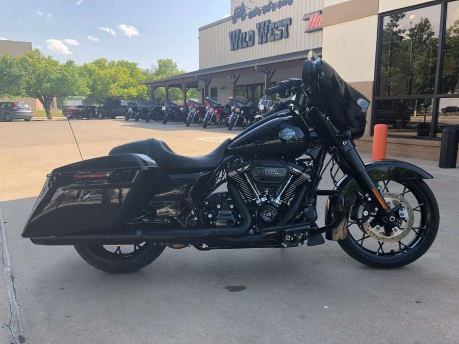 2021 Harley-Davidson® Street Glide® Special Black