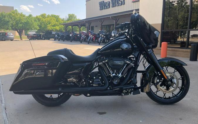 2021 Harley-Davidson Street Glide Special Review: Performance and Style