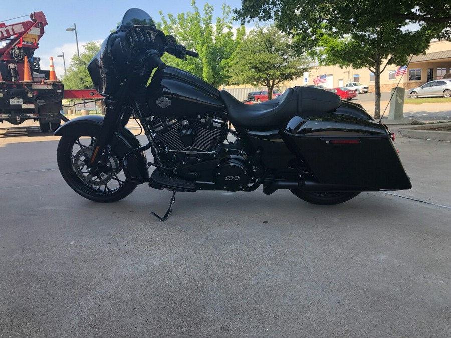 2021 Harley-Davidson® Street Glide® Special Black