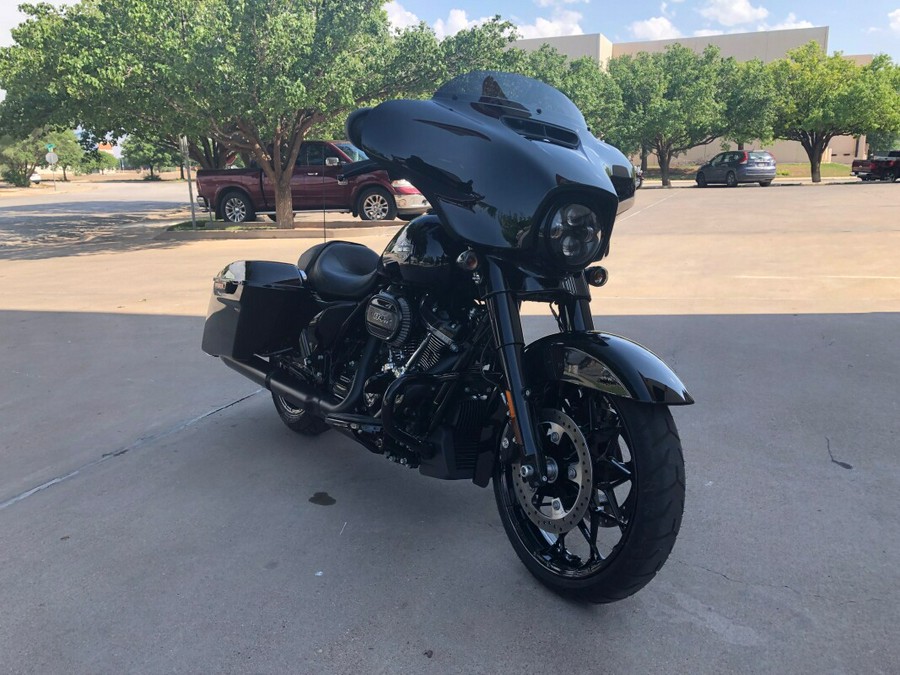 2021 Harley-Davidson® Street Glide® Special Black