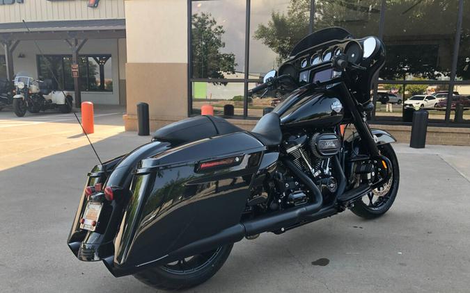 2021 Harley-Davidson® Street Glide® Special Black