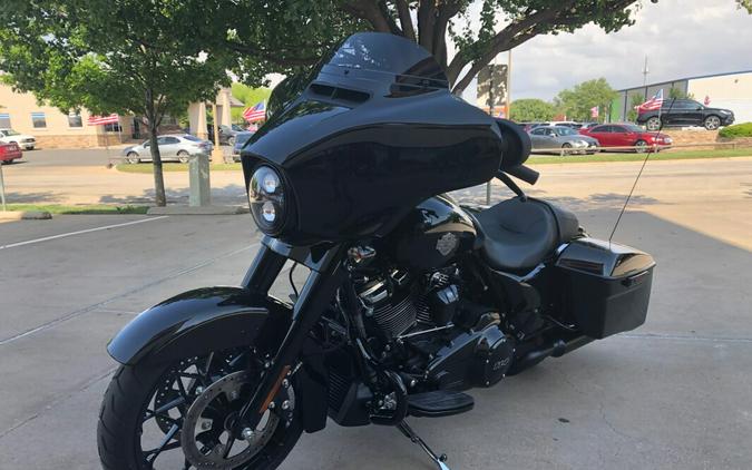 2021 Harley-Davidson® Street Glide® Special Black