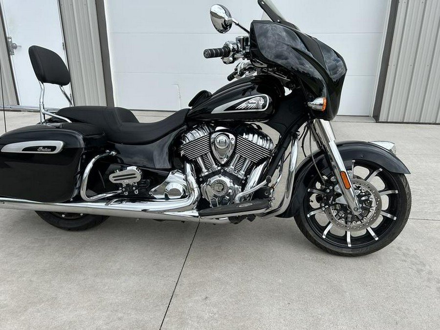 2021 Indian Motorcycle® Chieftain® Limited Thunder Black Pearl