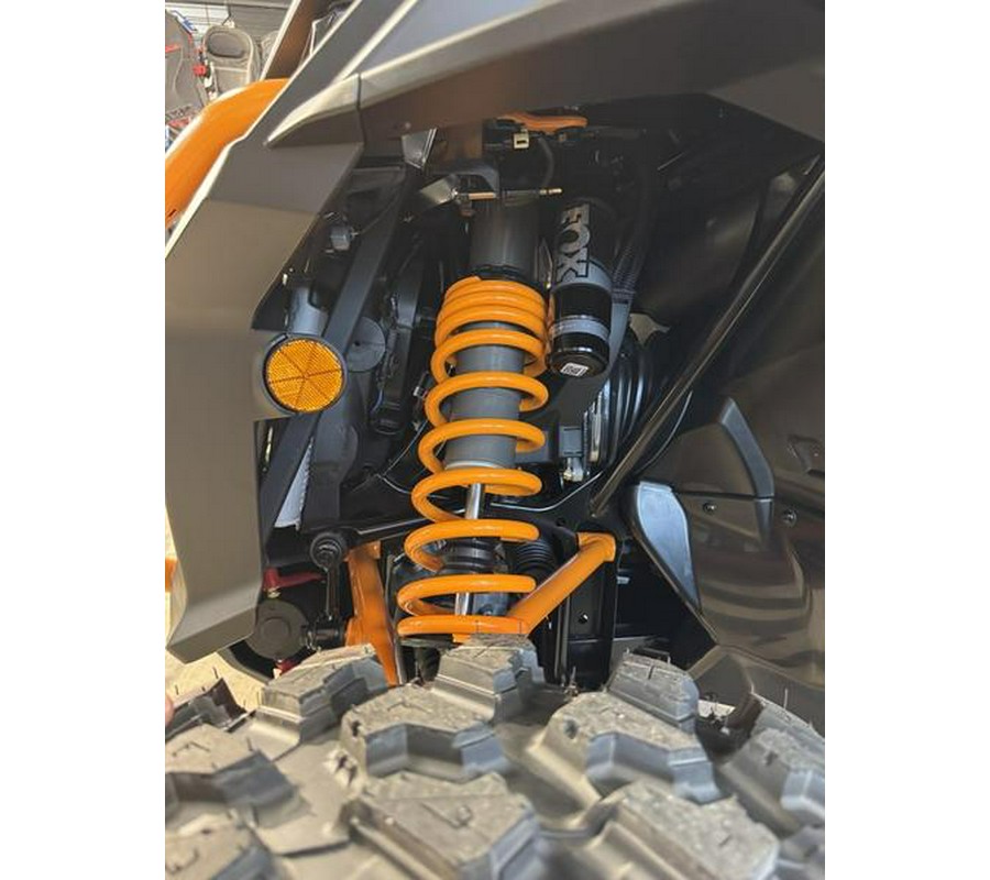 2025 Can-Am® Commander XT-P 1000R