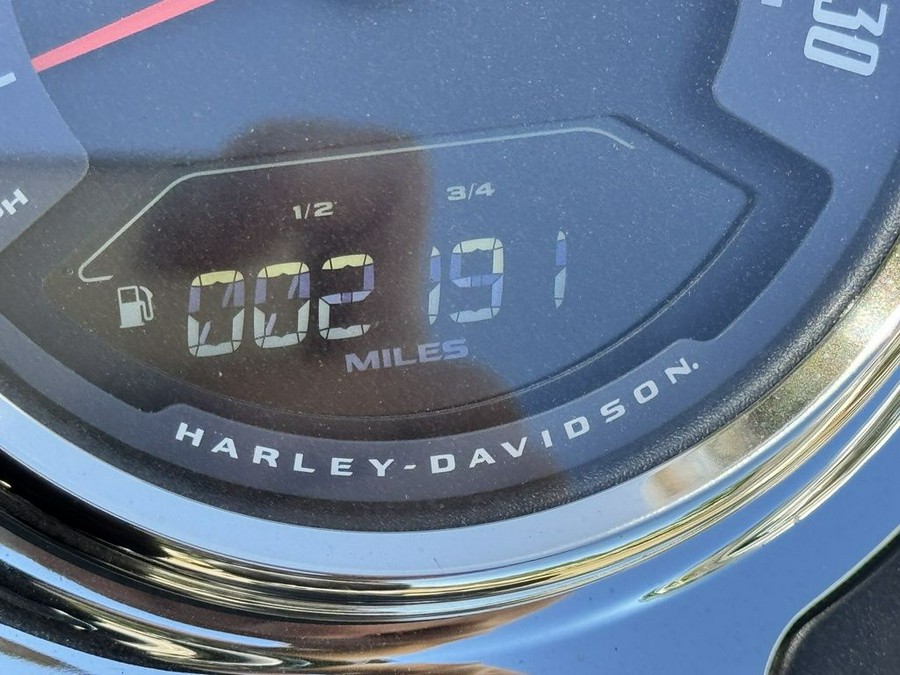 2024 Harley-Davidson® FLHCS - Heritage Classic