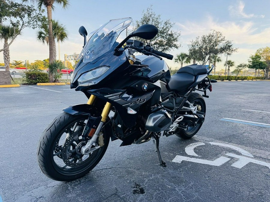 2022 BMW R 1250 RS Imperial Blue Metallic