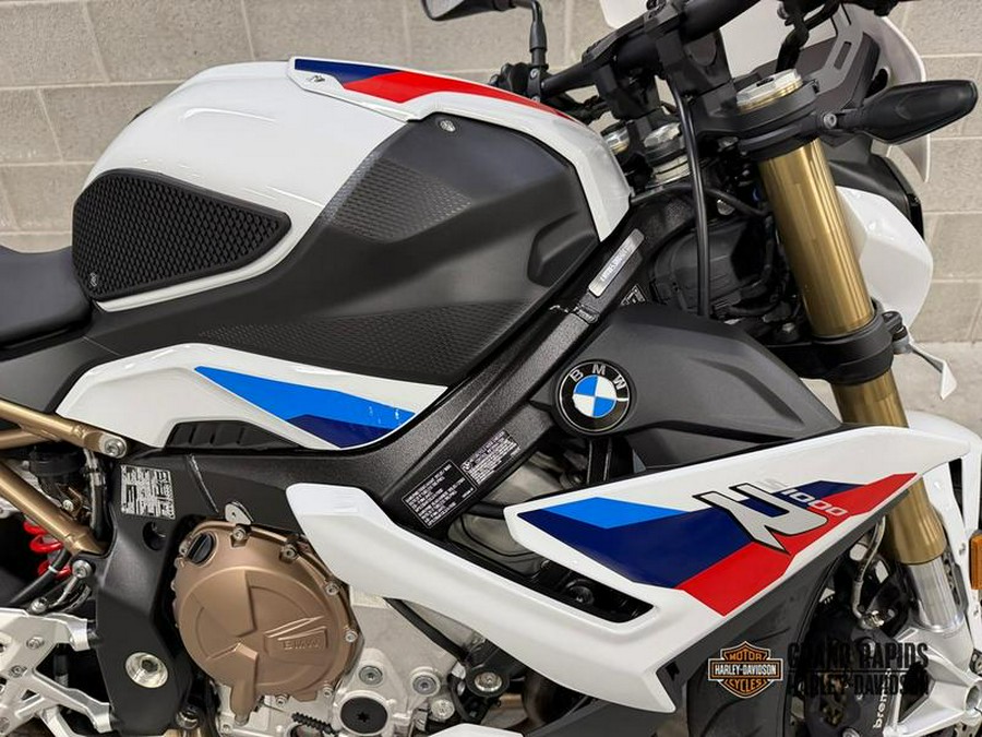 2024 BMW S 1000 R Light White/M Motorsport
