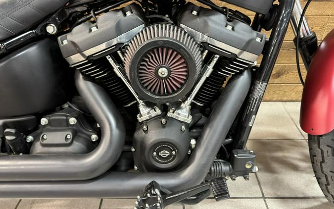 2019 Harley-Davidson® Street Bob® Wicked Red Denim FXBB