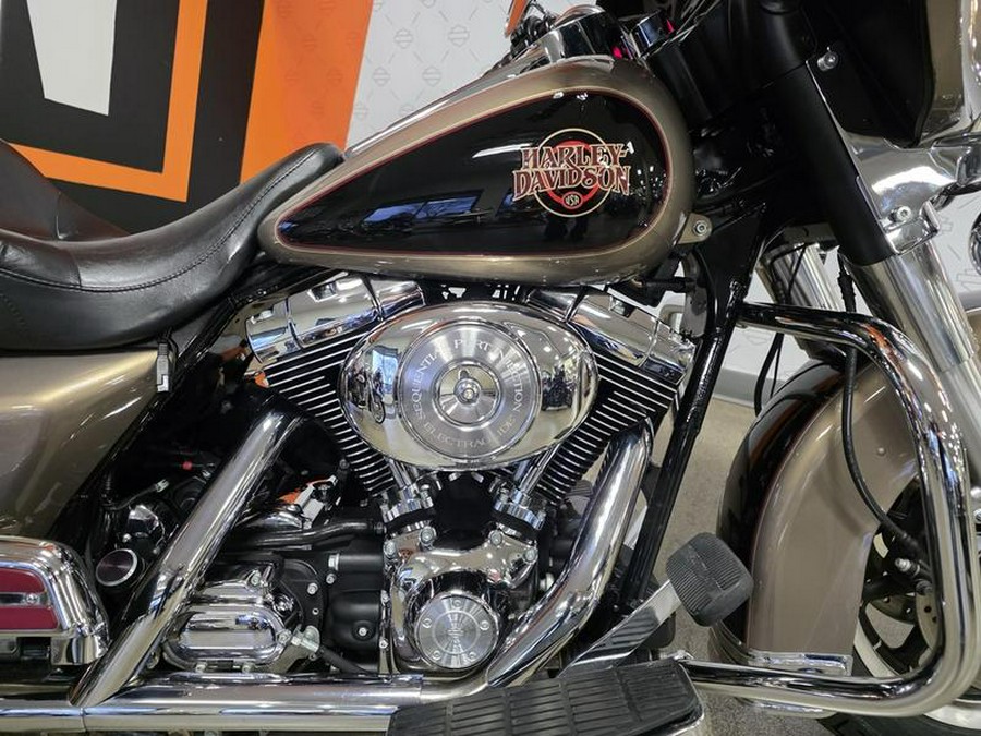 2004 Harley-Davidson® FLHTC - Electra Glide® Classic