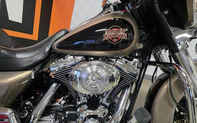 2004 Harley-Davidson® FLHTC - Electra Glide® Classic
