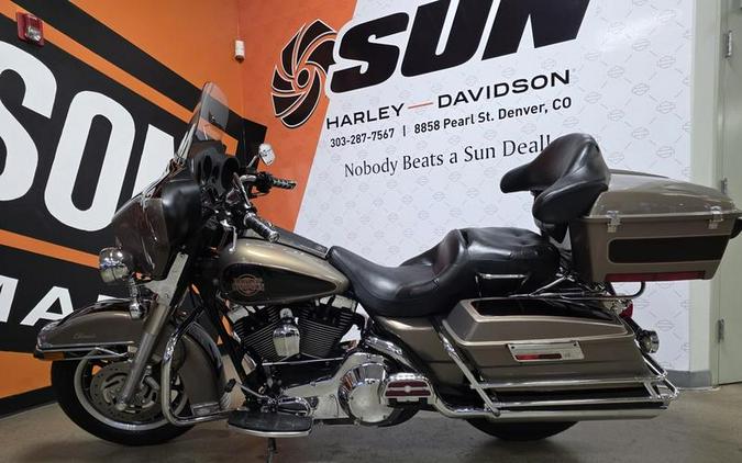 2004 Harley-Davidson® FLHTC - Electra Glide® Classic