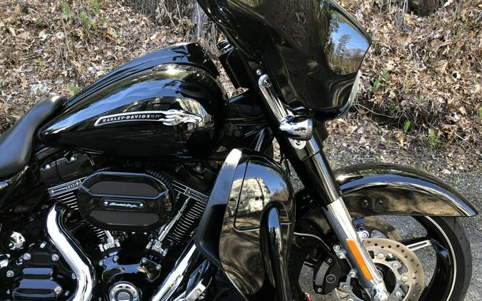 2016 Harley-Davidson® CVO™ Street Glide® Carbon Crystal with Phantom Flames