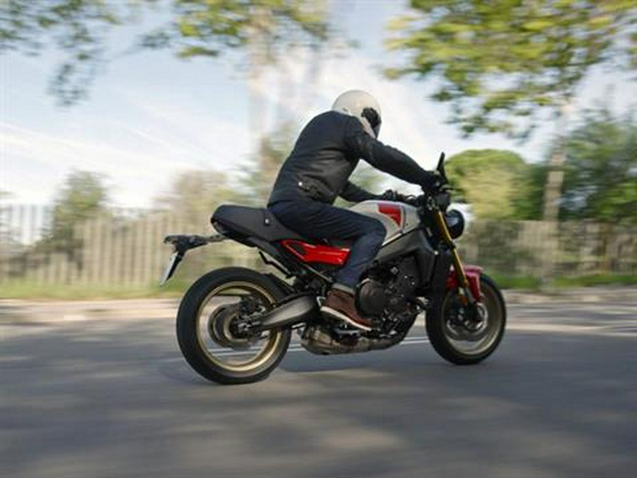 2025 Yamaha XSR900