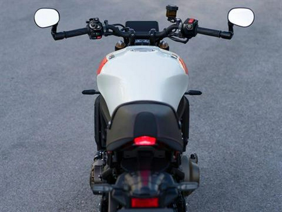 2025 Yamaha XSR900