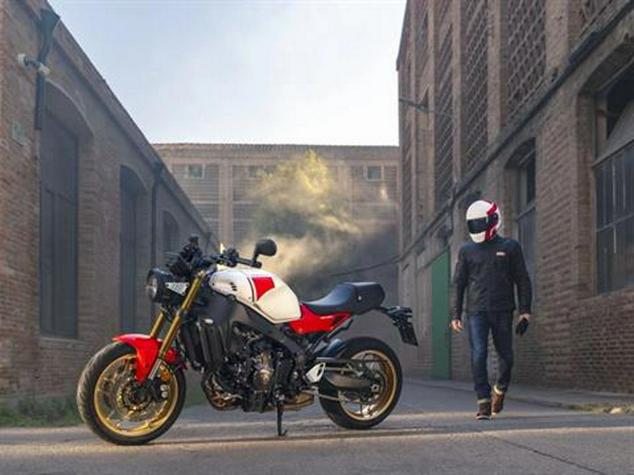 2025 Yamaha XSR900