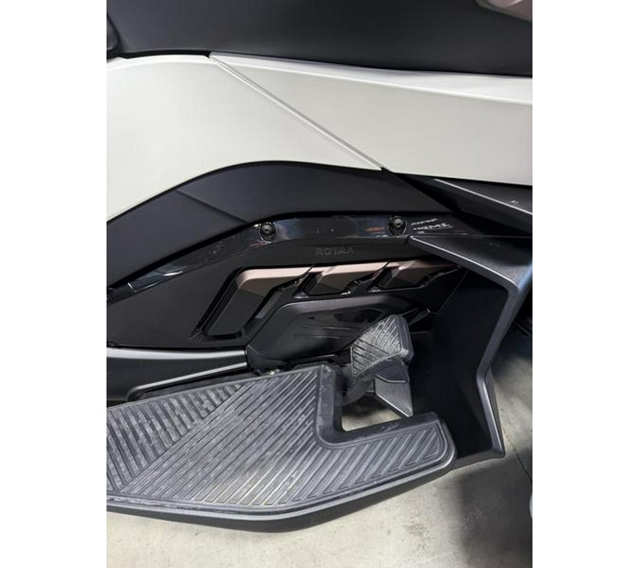 2025 Can-Am® Spyder RT Sea-To-Sky