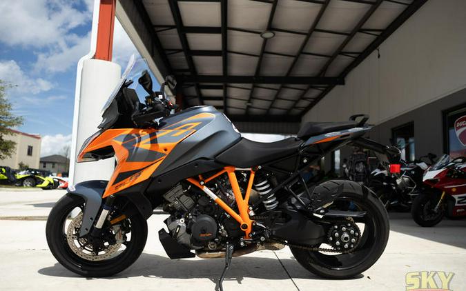 2023 KTM 1290 Super Duke GT