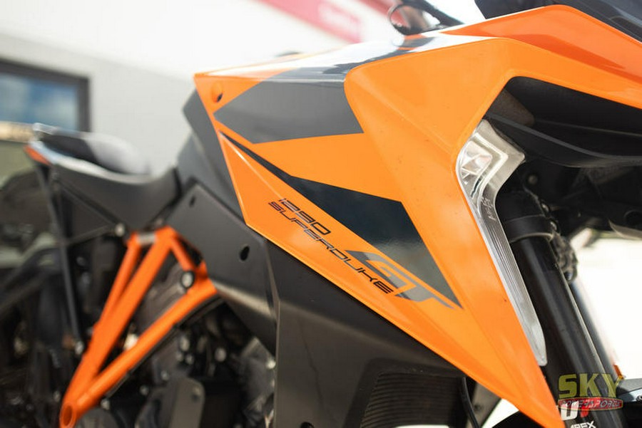 2023 KTM 1290 Super Duke GT