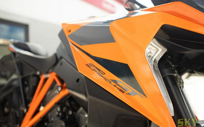 2023 KTM 1290 Super Duke GT