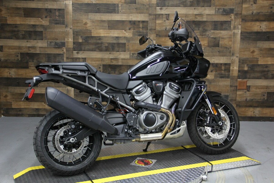 2023 Harley-Davidson Pan America™ 1250 Special Black