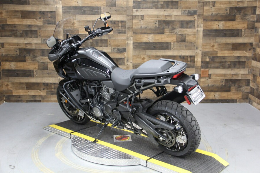 2023 Harley-Davidson Pan America™ 1250 Special Black