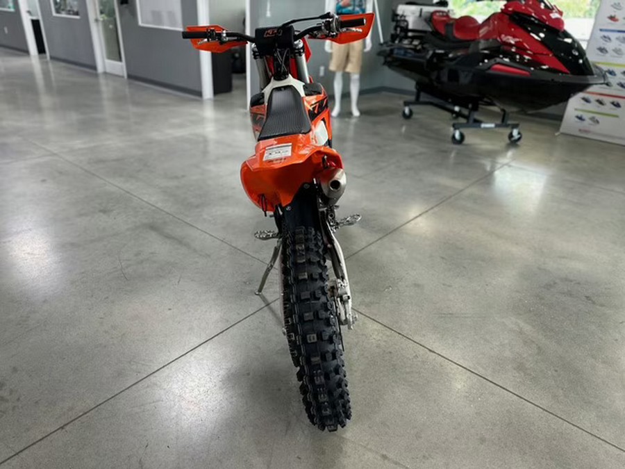 2025 KTM XC