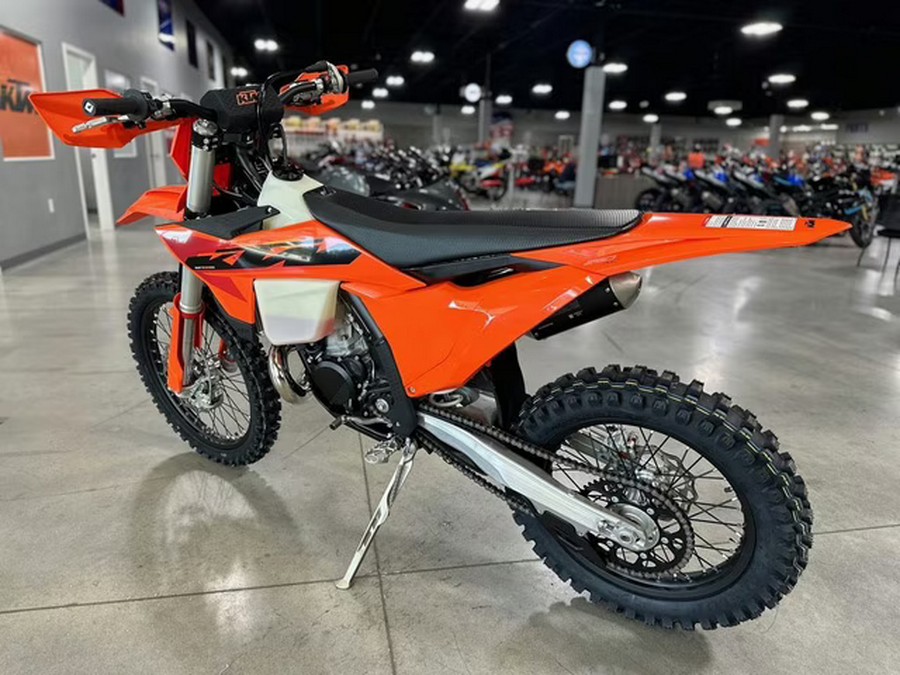 2025 KTM XC