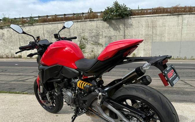 2026 Ducati MONSTER PLUS