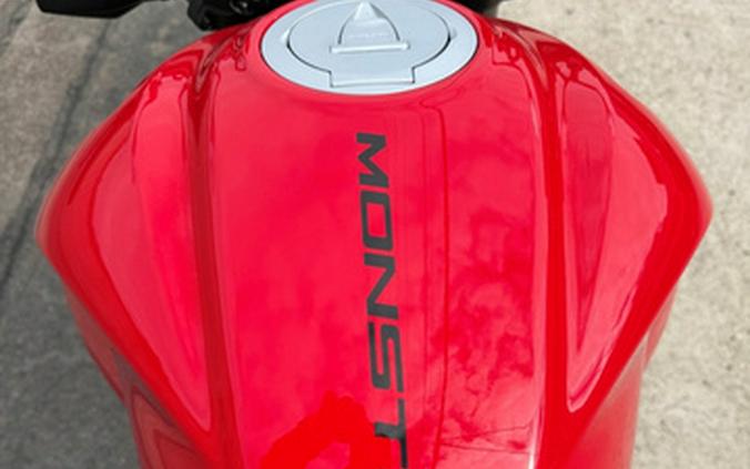 2026 Ducati MONSTER PLUS