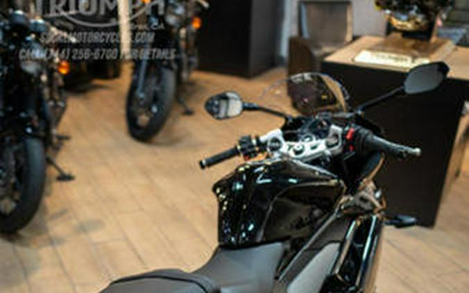2026 Triumph Daytona 660 Sapphire Black