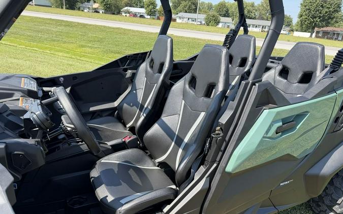 2026 Can-Am® Commander MAX DPS 700