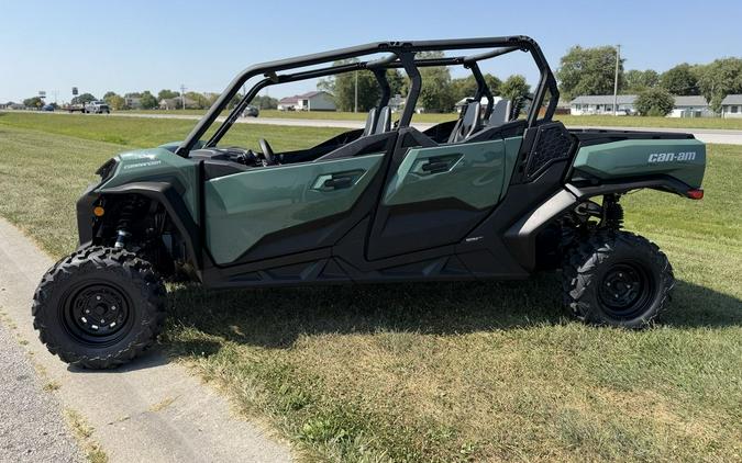 2026 Can-Am® Commander MAX DPS 700