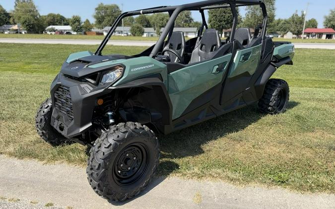 2026 Can-Am® Commander MAX DPS 700