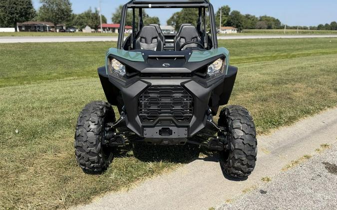 2026 Can-Am® Commander MAX DPS 700