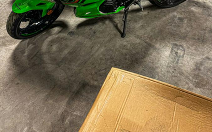 2023 Kawasaki Ninja 400 KRT Edition