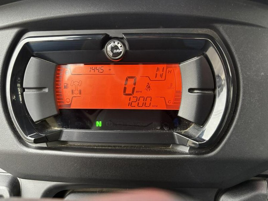 2020 Can-Am® Defender PRO XT HD10