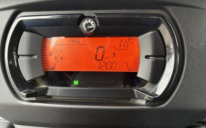 2020 Can-Am® Defender PRO XT HD10