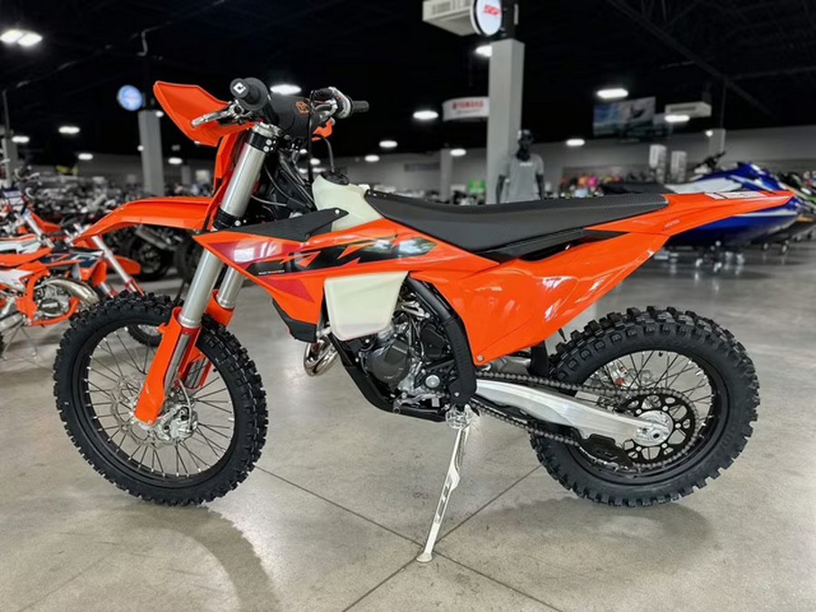 2025 KTM XC