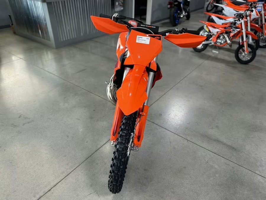 2025 KTM XC