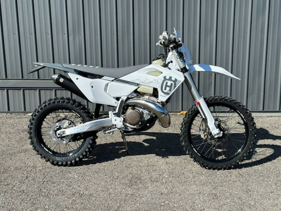 2025 Husqvarna TE 300 Pro