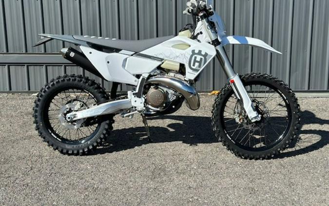 2024 Husqvarna TE 300 Pro First Look [9 Fast Facts]