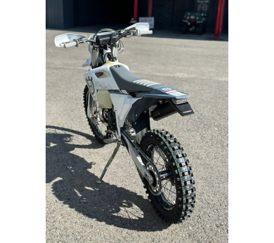 2025 Husqvarna TE 300 Pro